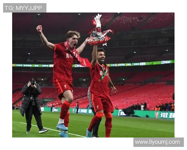 英超激战:利物浦与里昂鏖战成平局引发全场热议 英超激战:利物浦与里昂鏖战成平局引发全场热议