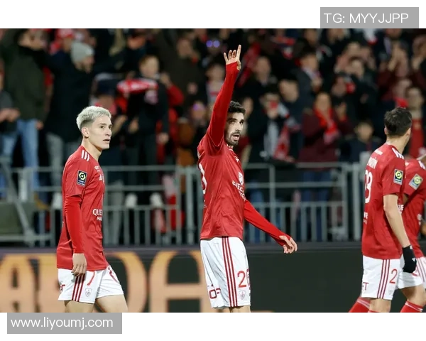 AC米兰与拜仁友谊赛激战点球大战全场沸腾转会传闻再起 AC米兰与拜仁友谊赛激战点球大战全场沸腾转会传闻再起